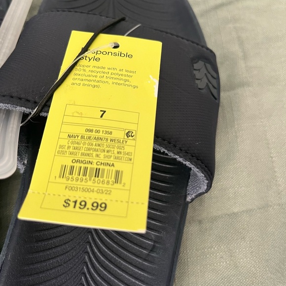 NWT All In Motion Men’s Navy Blue Slip On Sandals Size 7 - Picture 3 of 4